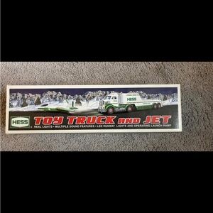 2010 Hess Toy Truck and Jet - Green and White. New in original box